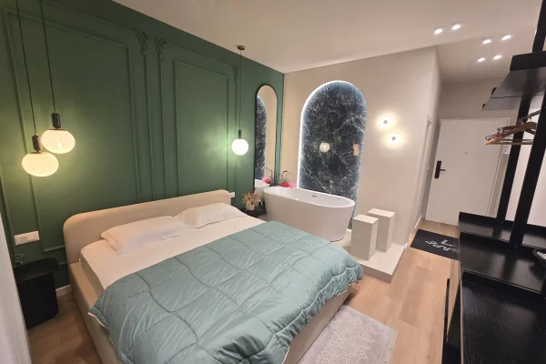 Shtepi ne shitje Apartament ne Tirane, Garsoniere, Mobilimi E mobiluar, Pagesa 58,000  Euro.