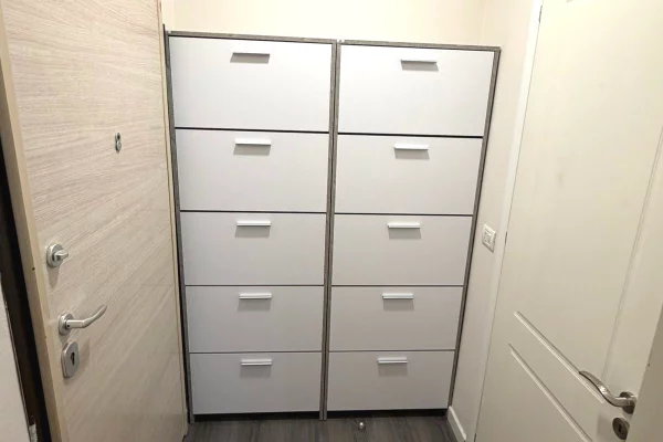 Shtepi me qera Apartament ne Tirane, Garsoniere, Mobilimi E mobiluar, Pagesa 40,000  Leke.