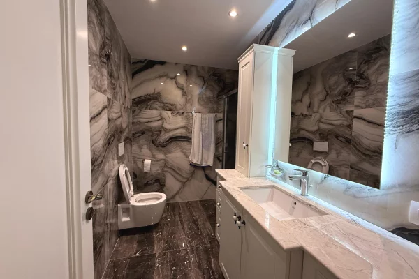 Shtepi me qera Apartament ne Tirane, 3+1, Mobilimi E mobiluar, Pagesa 900  Euro.