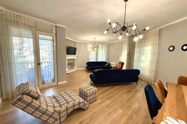 Shtepi me qera 3+1 ne Tirane - 900 Euro
