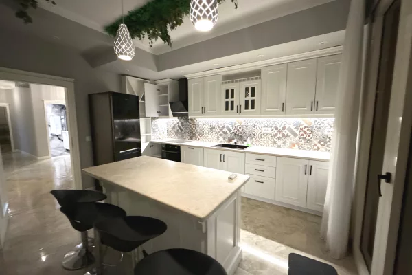 Shtepi me qera 3+1 ne Tirane - 900 Euro