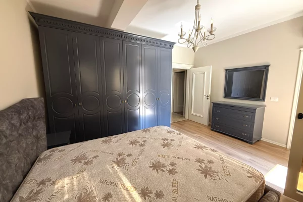 Shtepi me qera Apartament ne Tirane, 3+1, Mobilimi E mobiluar, Pagesa 900  Euro.