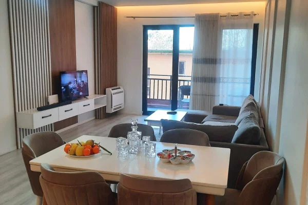 Shtepi me qera 2+1 ne Tirane - 750 Euro