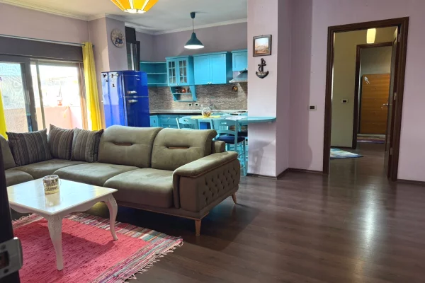 Shtepi ne shitje Apartament ne Tirane, 2+1, Mobilimi E mobiluar, Pagesa 14,100,000  Leke.