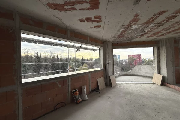 Apartment for sale in Tirana 3+1, Emty