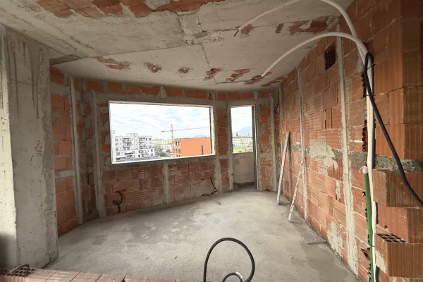 Apartment for sale in Tirana 3+1, Emty