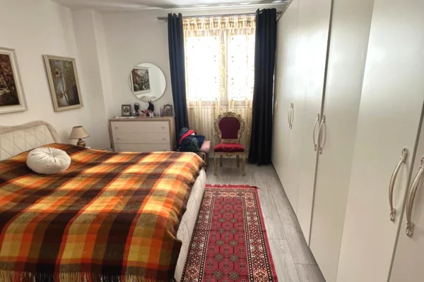 Shtepi ne shitje Apartament ne Tirane, 2+1, Mobilimi E mobiluar, Pagesa 280,000  Euro.