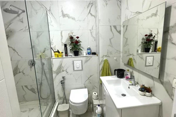 Shtepi ne shitje Apartament ne Tirane, 2+1, Mobilimi E mobiluar, Pagesa 280,000  Euro.