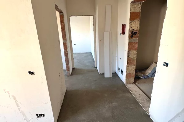 Apartment for sale in Tirana 2+1, Emty