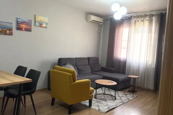 Jepet me qira apartament 1+1