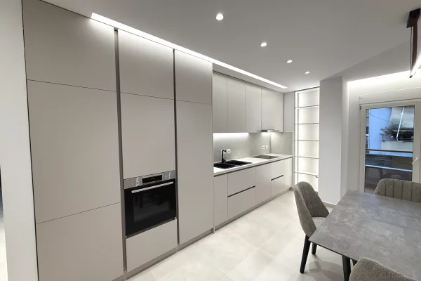 Jepet me qira apartament 2+1+post parkimi