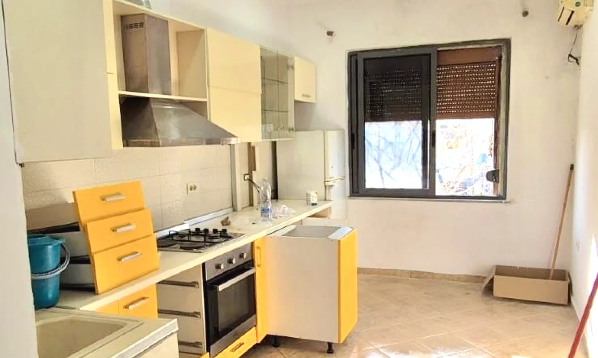 Apartment for sale in Tirana 2+1, Emty