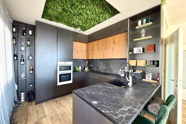 Shtepi ne shitje Apartament ne Tirane, 2+1, Mobilimi Bosh, pa mobiluar, Pagesa 285,000  Euro.