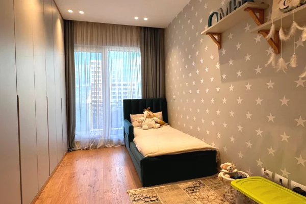 Shtepi ne shitje Apartament ne Tirane, 3+1, Mobilimi E mobiluar, Pagesa 355,000  Euro.