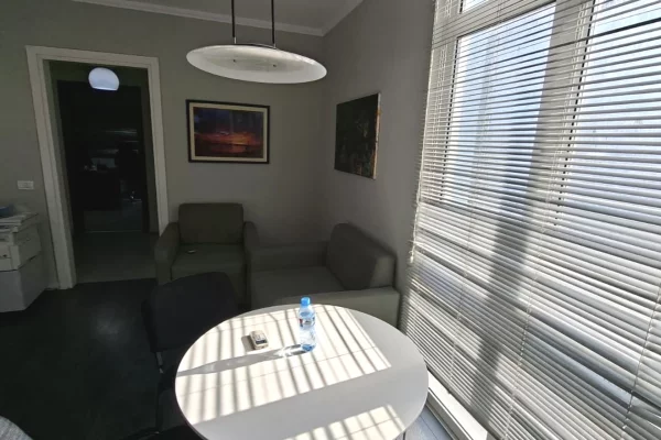 Business Property for Rent 2+1 in Tirana - 700 Euro