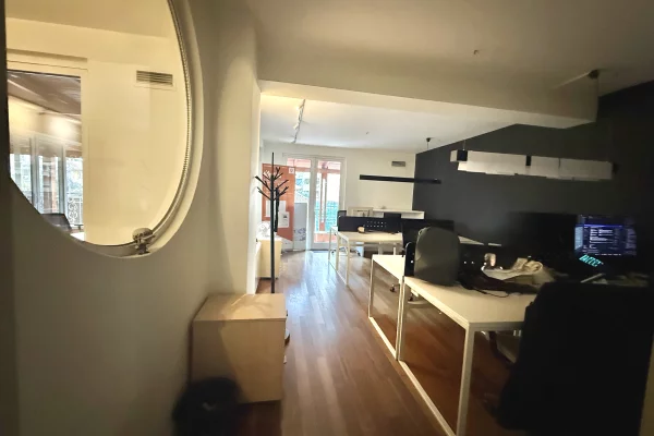 Shtepi ne shitje Apartament ne Tirane, 3+1, Mobilimi Bosh, pa mobiluar, Pagesa 470,000  Euro.