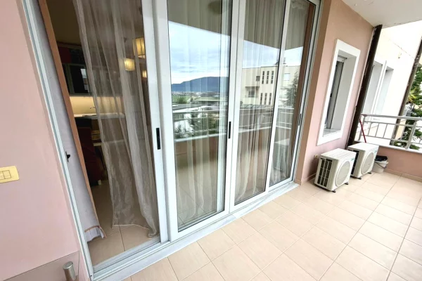 Shtepi me qera Apartament ne Tirane, 1+1, Mobilimi E mobiluar, Pagesa 550  Euro.