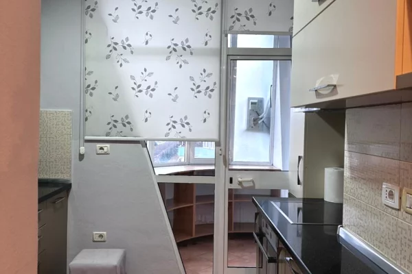 Shtepi me qera Apartament ne Tirane, 2+1, Mobilimi E mobiluar, Pagesa 100,000  Leke.