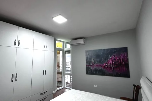 Shtepi me qera Apartament ne Tirane, 2+1, Mobilimi E mobiluar, Pagesa 100,000  Leke.