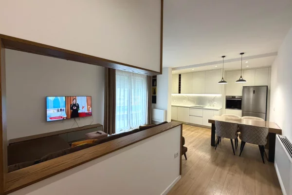 Appartamento in affitto a Tirana 3+1, Arredato