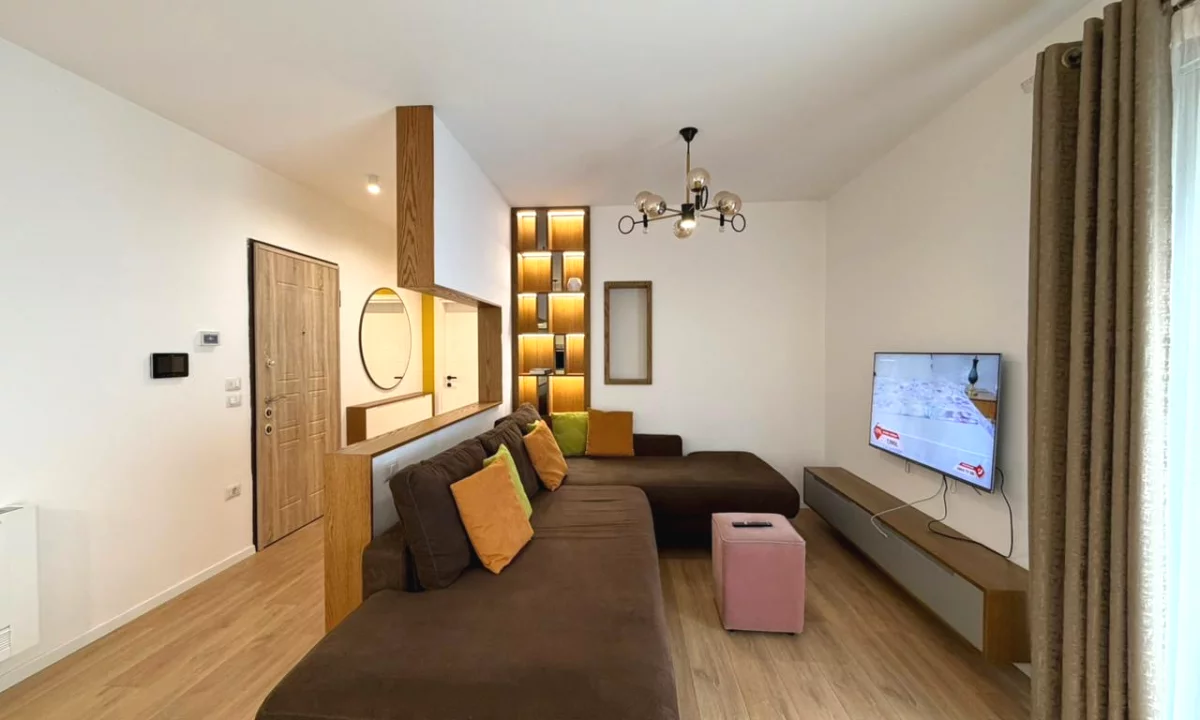 Appartamento in affitto a Tirana 3+1, Arredato