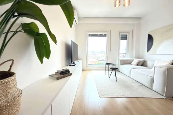 Shtepi me qera 1+1 ne Tirane - 80,000 Leke