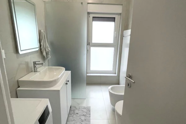 Appartamento in affitto a Tirana 2+1, Arredato