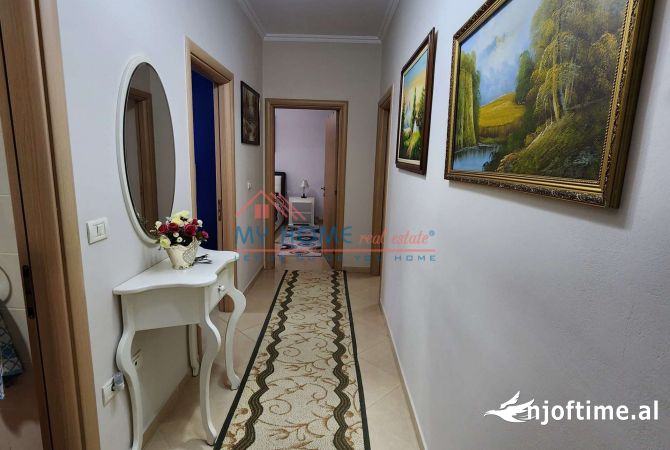 Shtepi ne shitje Apartament ne Tirane, 2+1, Mobilimi E mobiluar, Pagesa 185,000  Euro.