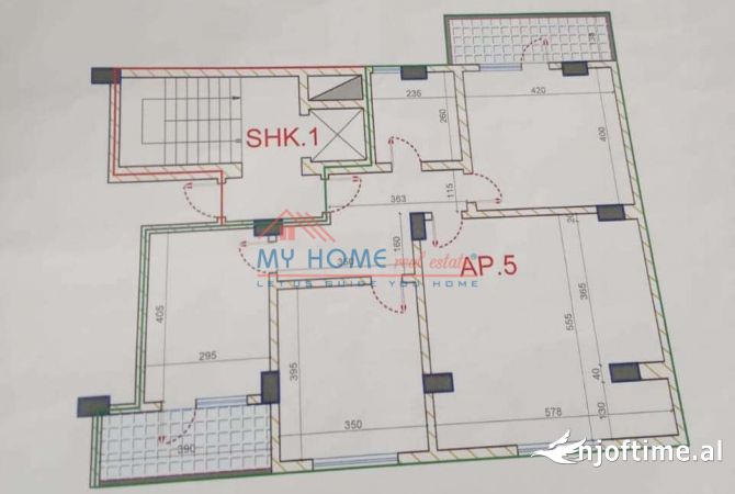 Ambient biznesi me qera 3+1 ne Tirane - 1,300 Euro