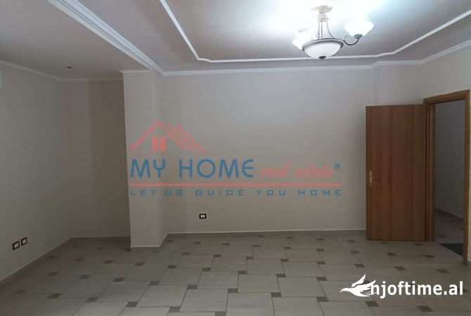Ambient biznesi me qera 3+1 ne Tirane - 1,300 Euro