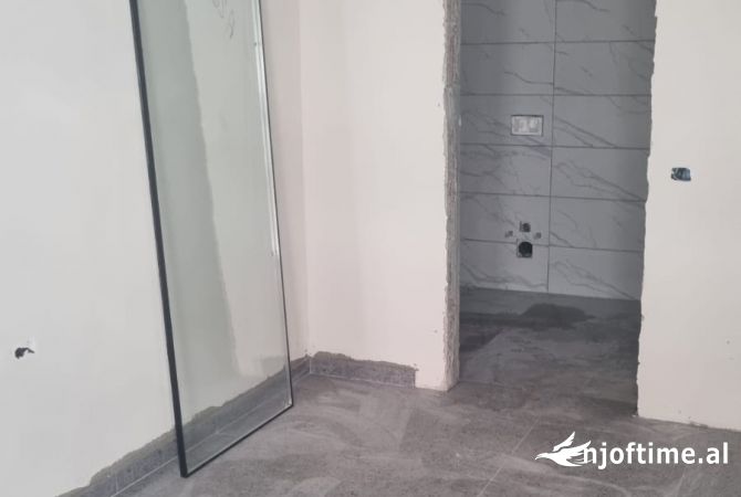 Ambient biznesi ne shitje 1+1 ne Tirane - 108,000 Euro