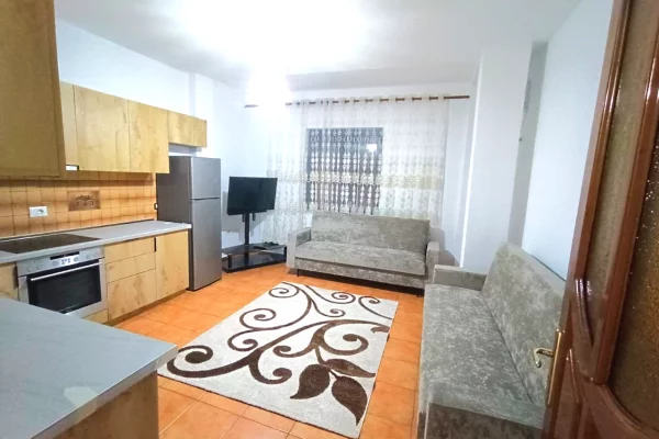 Shtepi me qera 2+1 ne Tirane - 50,000 Leke