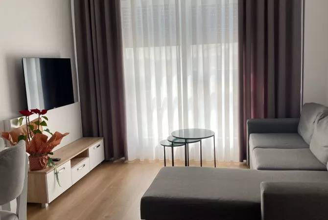 Shtepi me qera 2+1 ne Tirane - 550 Euro