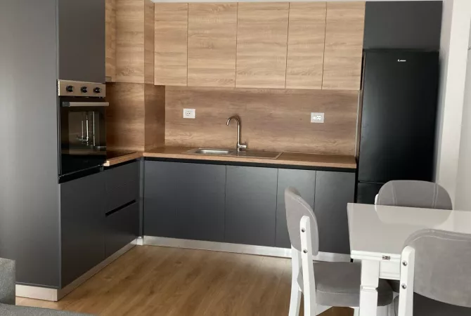Shtepi me qera 2+1 ne Tirane - 550 Euro