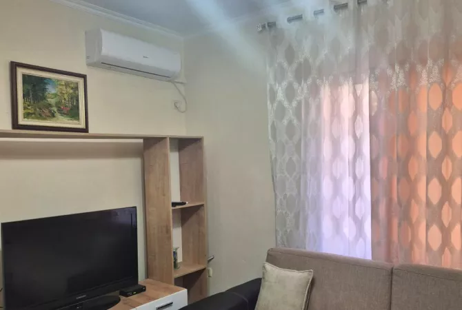 Shtepi me qera 1+1 ne Tirane - 45,000 Leke