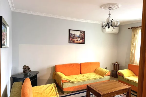 Shtepi me qera 2+1 ne Tirane - 55,000 Leke