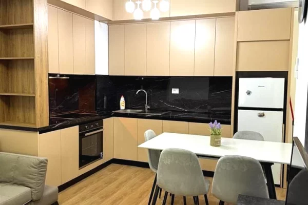 Appartamento in affitto a Tirana 2+1, Arredato