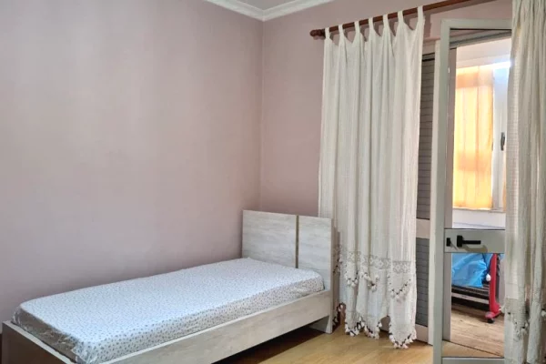 Shtepi me qera 2+1 ne Tirane - 600 Euro