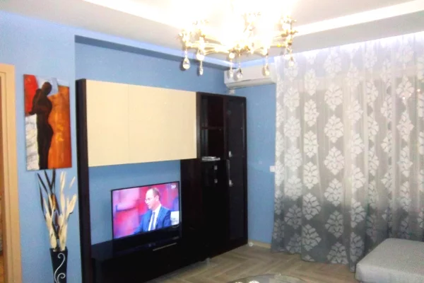 Shtepi me qera 1+1 ne Tirane - 600 Euro