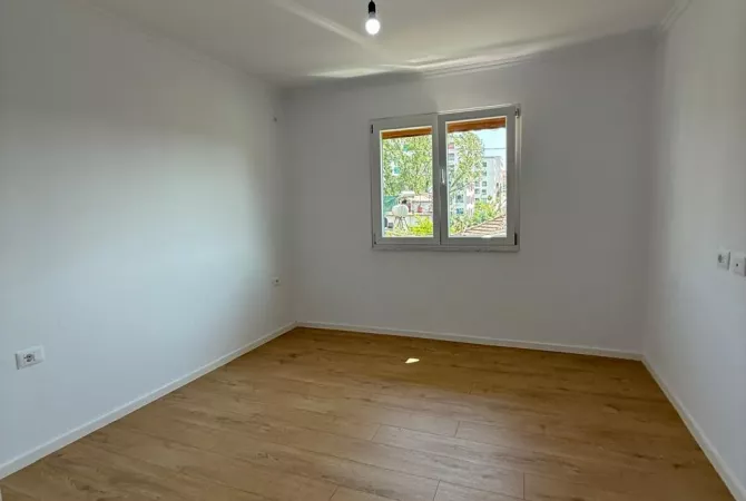 Shtepi ne shitje 2+1 ne Tirane - 122,000 Euro