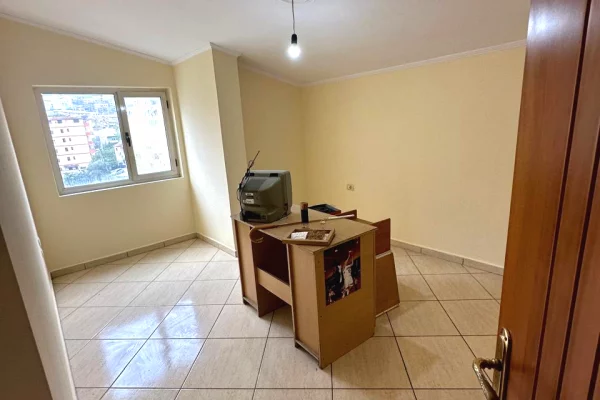 Shtepi ne shitje 2+1 ne Tirane - 135,000 Euro