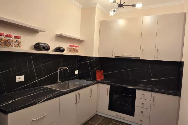 Shtepi me qera 2+1 ne Tirane - 50,000 Leke