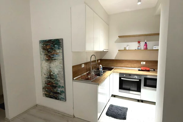 Shtepi me qera 2+1 ne Tirane - 600 Euro