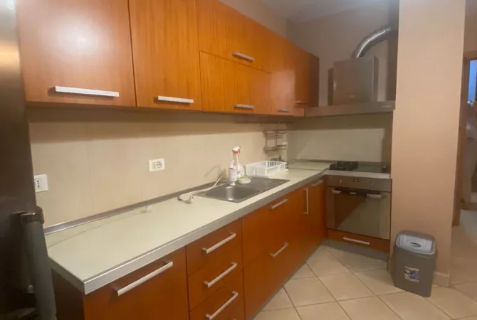Shtepi me qera 2+1 ne Tirane - 65,000 Leke