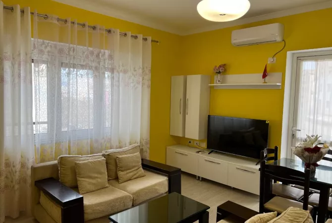 Shtepi me qera 2+1 ne Tirane - 60,000 Leke