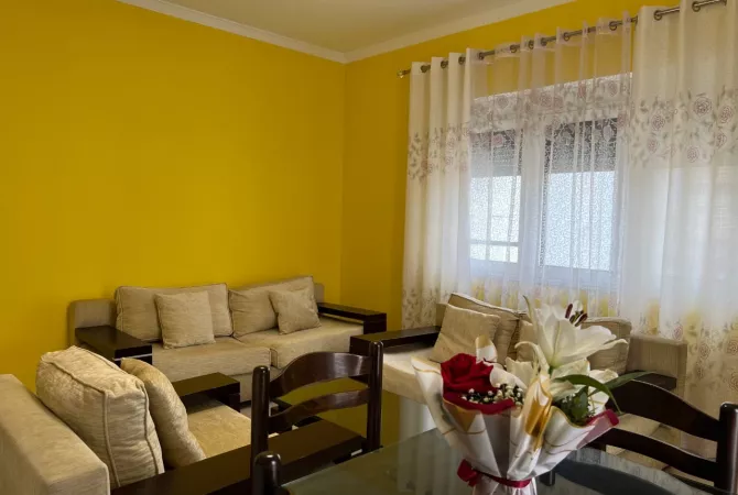 Shtepi me qera 2+1 ne Tirane - 60,000 Leke