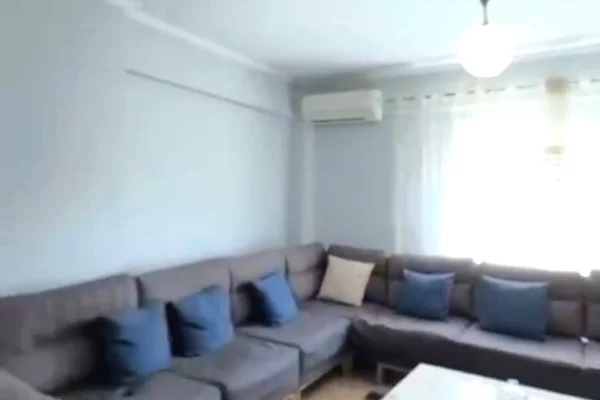 Shtepi me qera 2+1 ne Tirane - 60,000 Leke