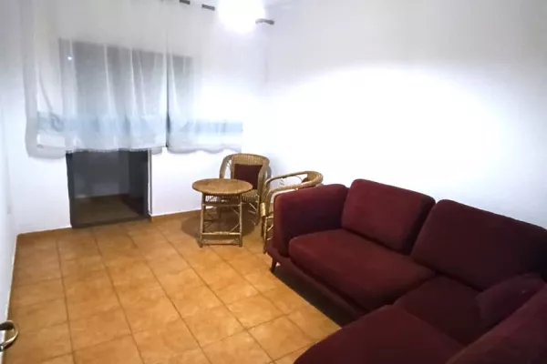 Casa in affitto 2+1 a Tirana - 50,000 Leke