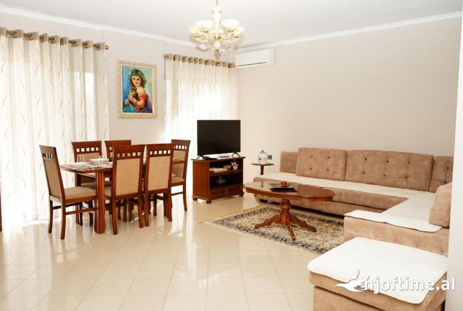 Shtepi me qera 2+1 ne Tirane - 70,000 Leke