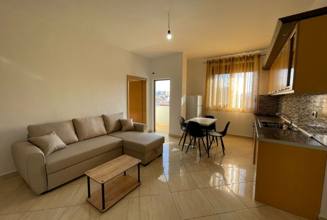 Shtepi me qera 2+1 ne Tirane - 60,000 Leke